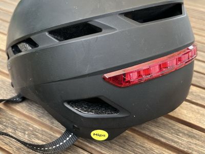 Giro Escape MIPS Helmet