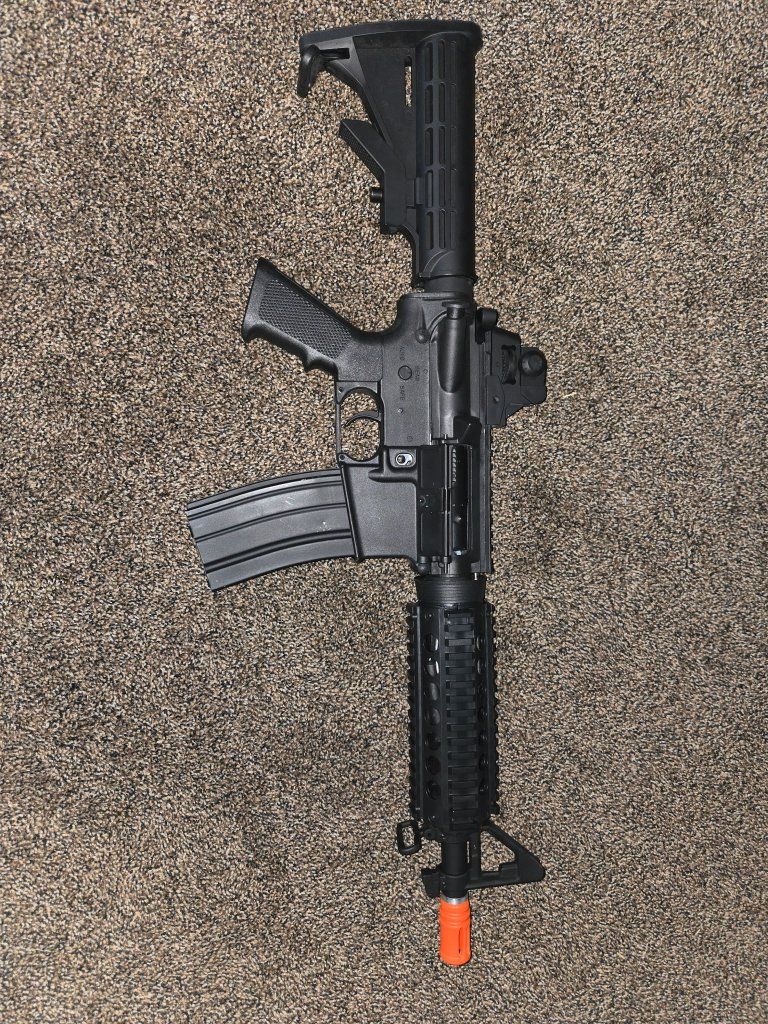 Boneyard Airsoft Rifle with batteries