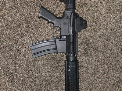 Boneyard Airsoft Rifle with batteries