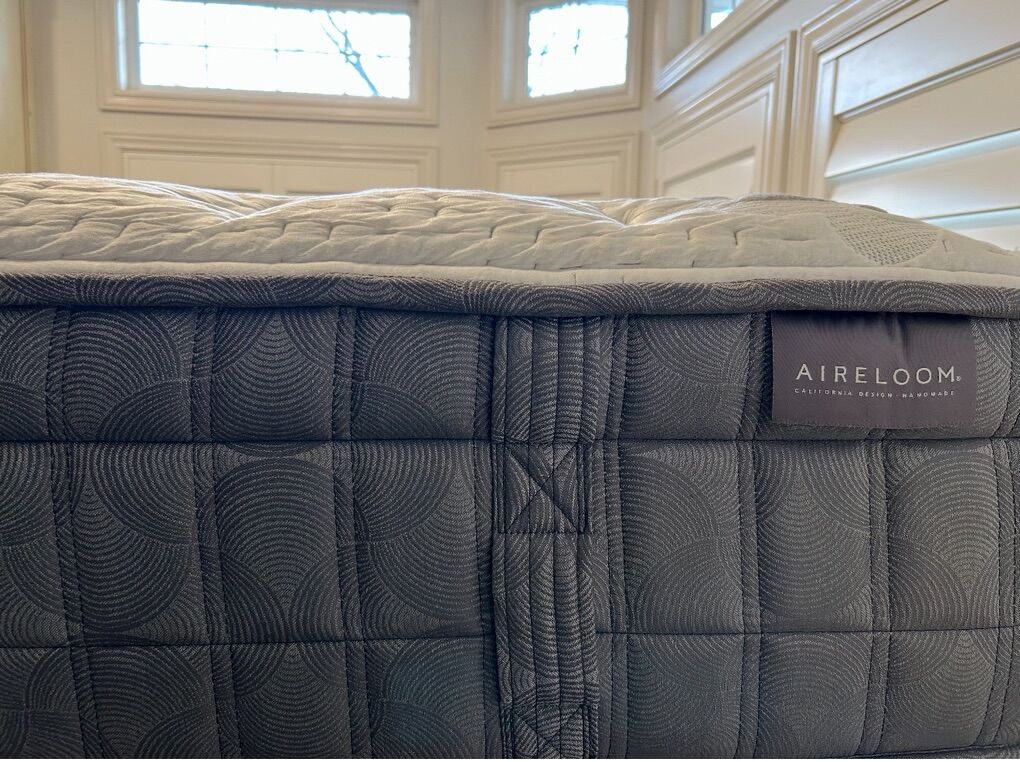 Aireloom plush queen mattress! $950