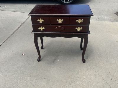 End table