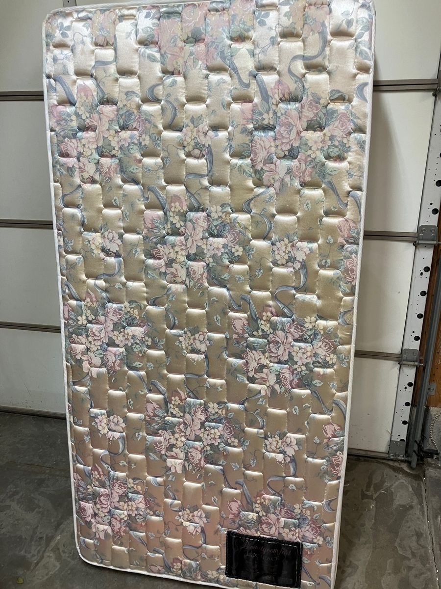 Beautycomfort Embrace twin pillowtop mattress and box spring