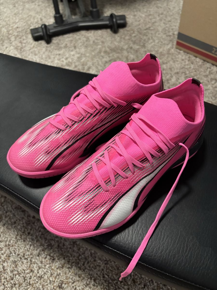PUMA  Ultra  Men's US 7.5.