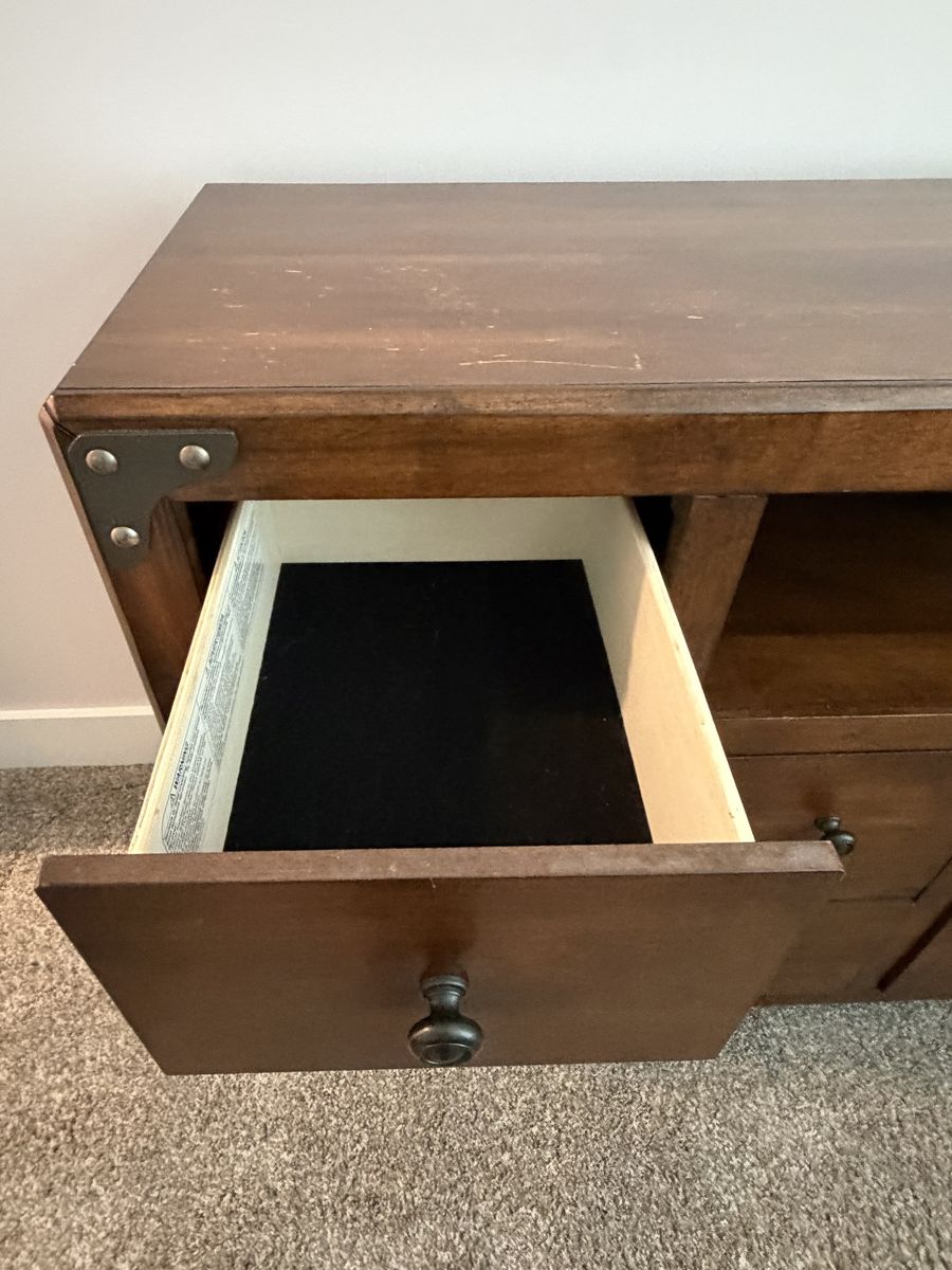 Main image 4