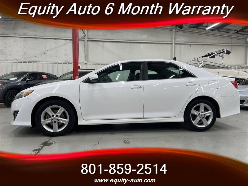 2013 TOYOTA CAMRY SE