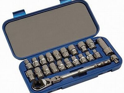 Williams 22 pc 3/8" Drive 6-Point SAE & Metric Shallow Bolt Thru Socket Set Compact Case