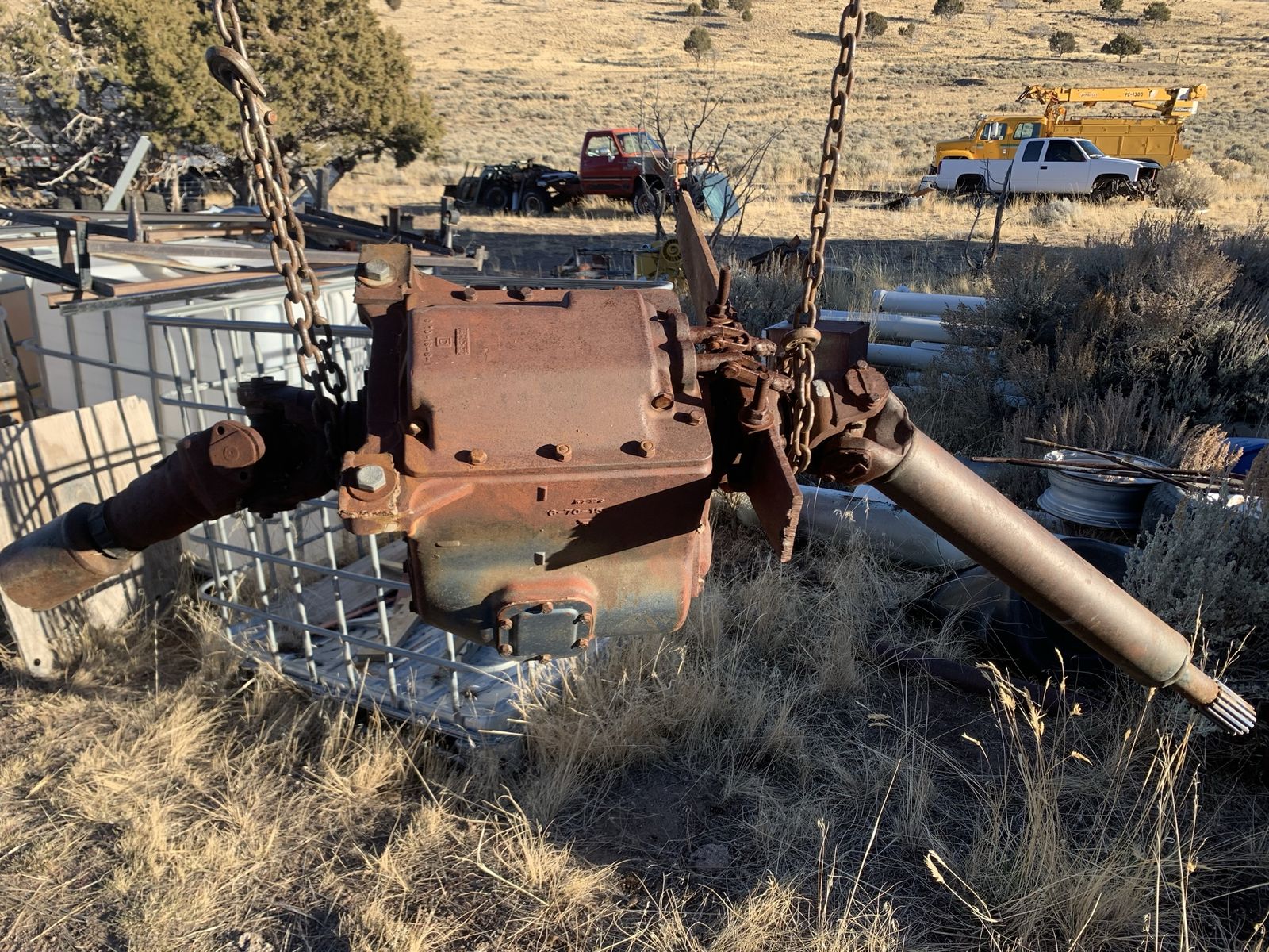 76 Peterbilt 4 speed, 2 under, direct and overdrive brownie box