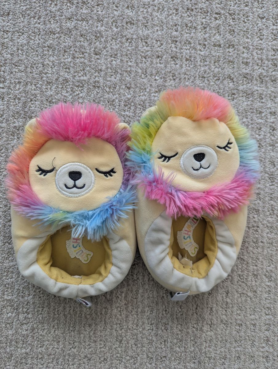 Squishmallow Kids Leonard the Rainbow Lion Slippers, size 13-1