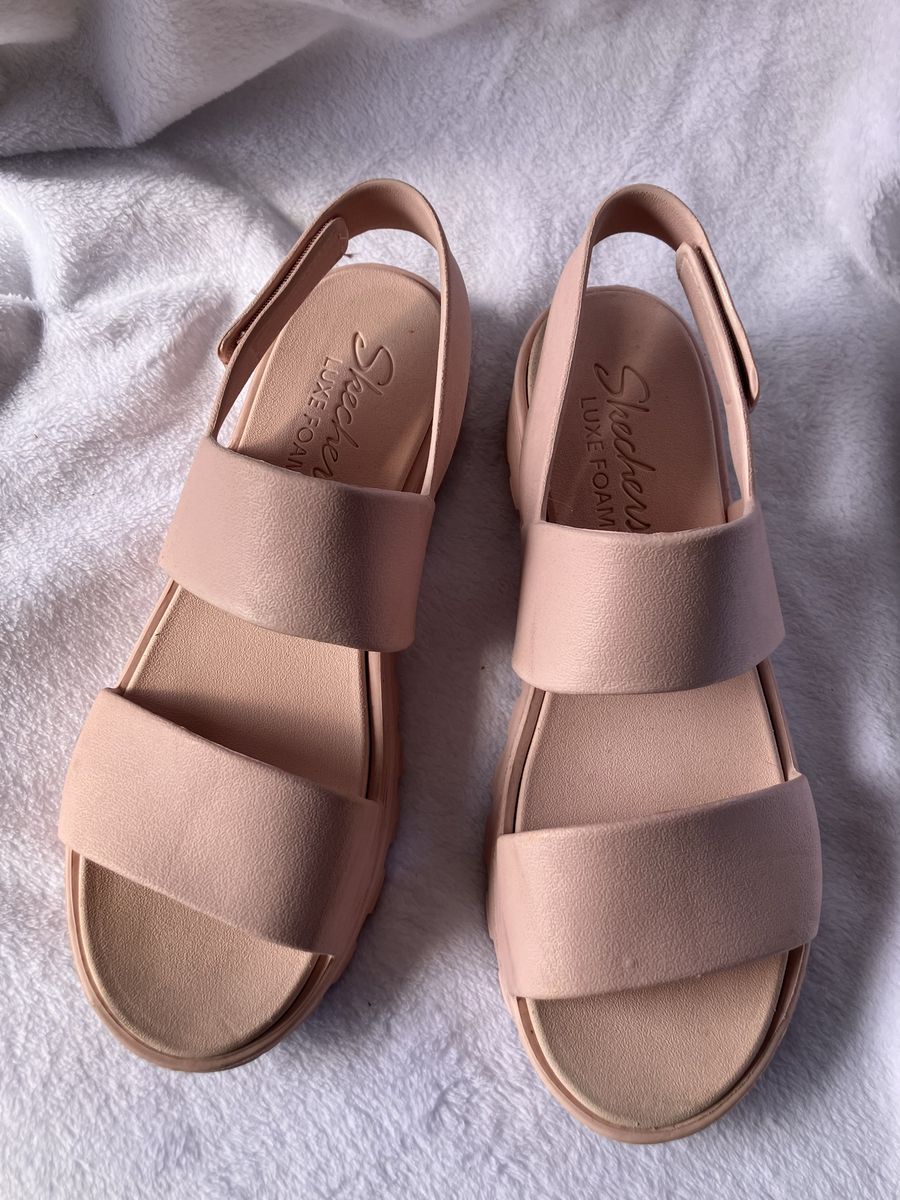 Sketchers Pink Sandals size 11 women’s