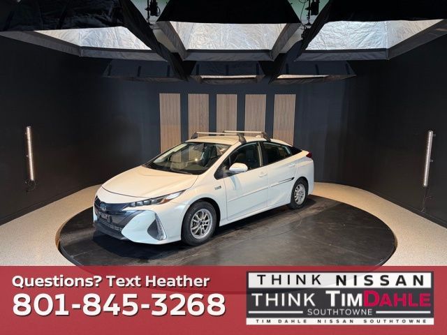 2022 Toyota Prius XLE