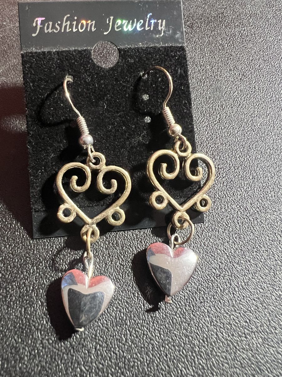Fashion Jewelry Silver Tone Heart Drop Earrings