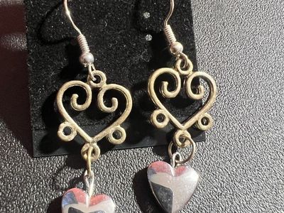 Fashion Jewelry Silver Tone Heart Drop Earrings