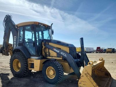 2016 Deer 410L backhoe