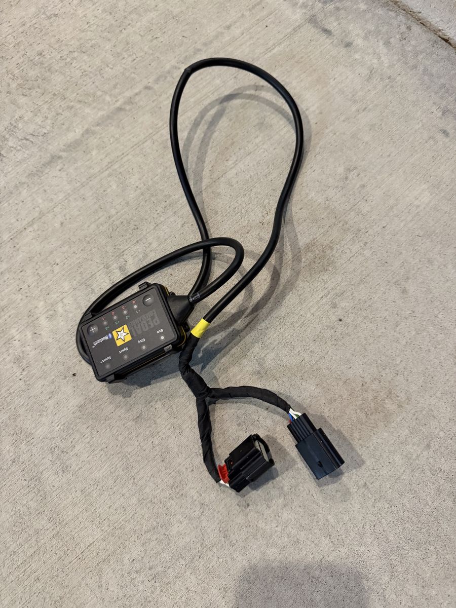 Pedal Commander - Sierra 1500 - 2019-2025