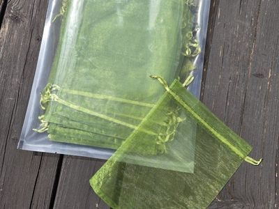 Green Organza Drawstring Gift Bags 6 x 8 inches