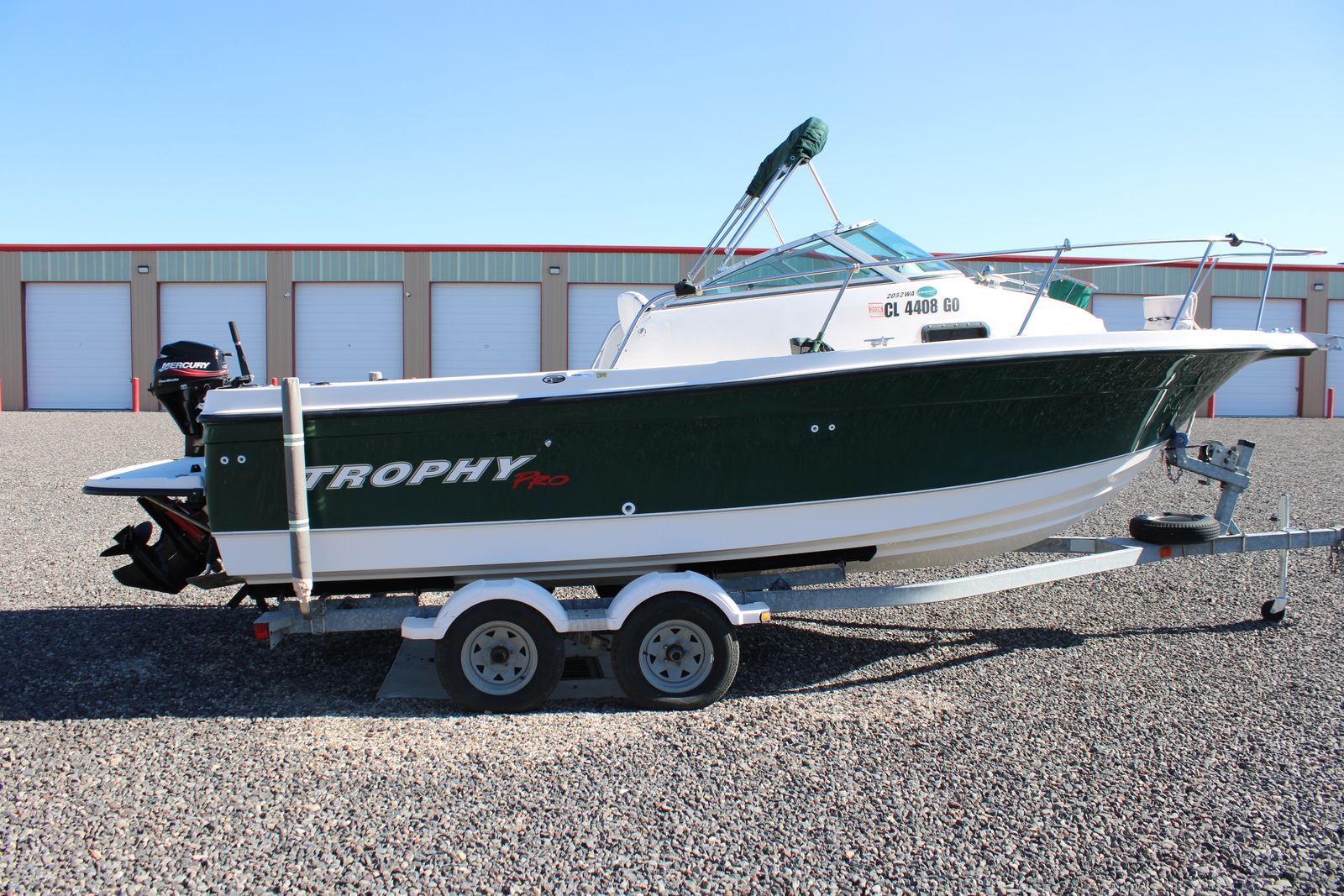 2004 Trophy 2052 Walk Around ( Excellent Condition! )