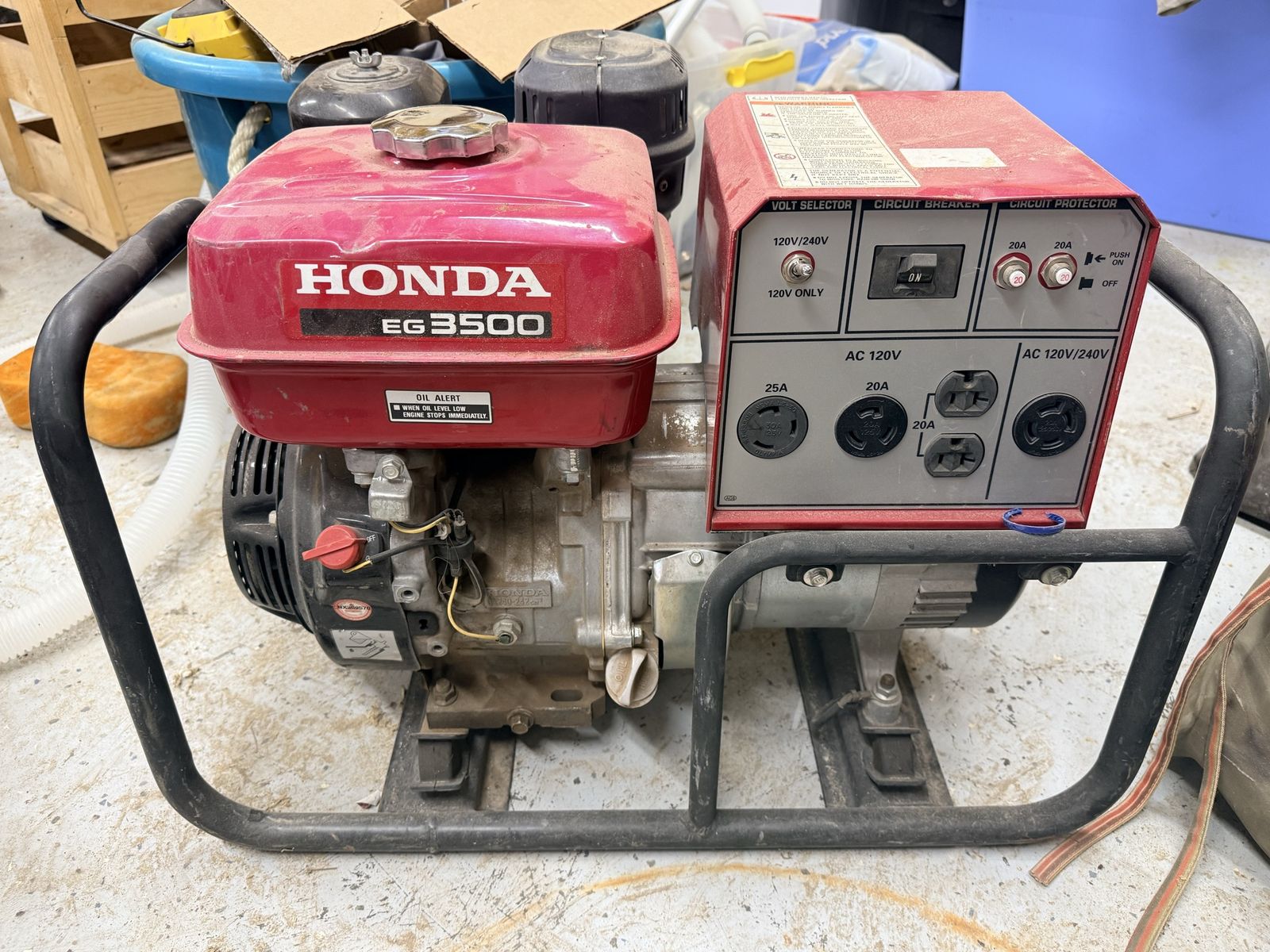 Honda EG3500 Portable Gas Powered Generator 3500W 120V/240V