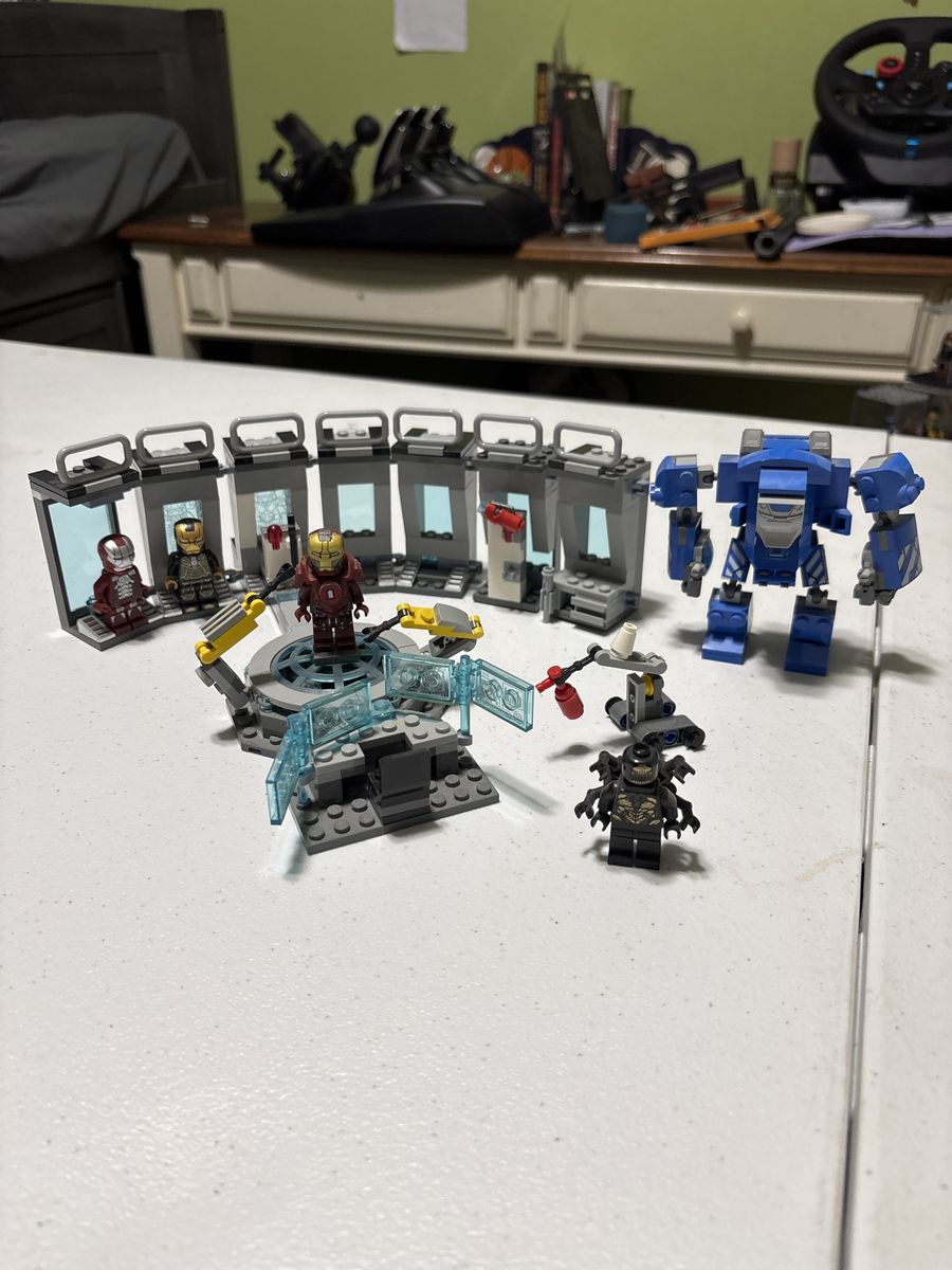 Lego Avengers Iron Man Hall Of Armor