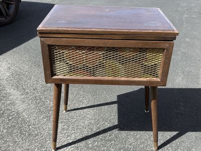 Fantastic vintage Mid Century Modern entryway table, or perfect record player / stereo stand MCM