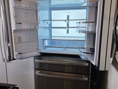 GE REFRIGERATOR