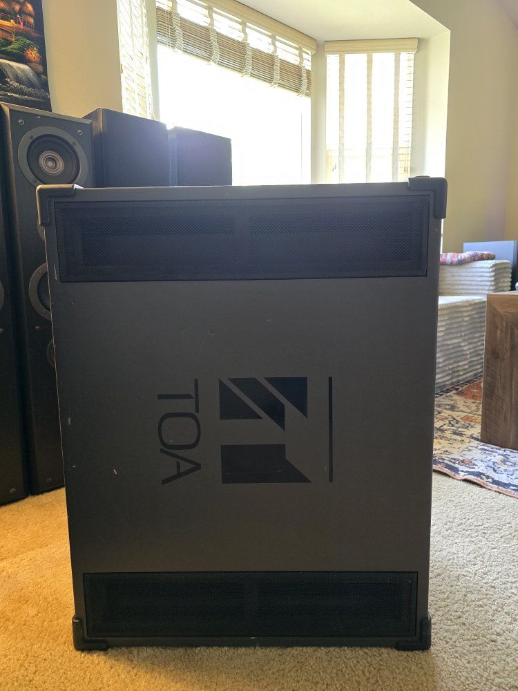 TOA 15" Stage Subwoofer Speaker System, Passive