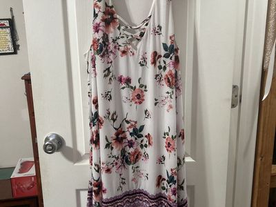 White Floral Print Sleeveless Dress with Criss-Cross Neckline and Patterned Hem - Size xxl