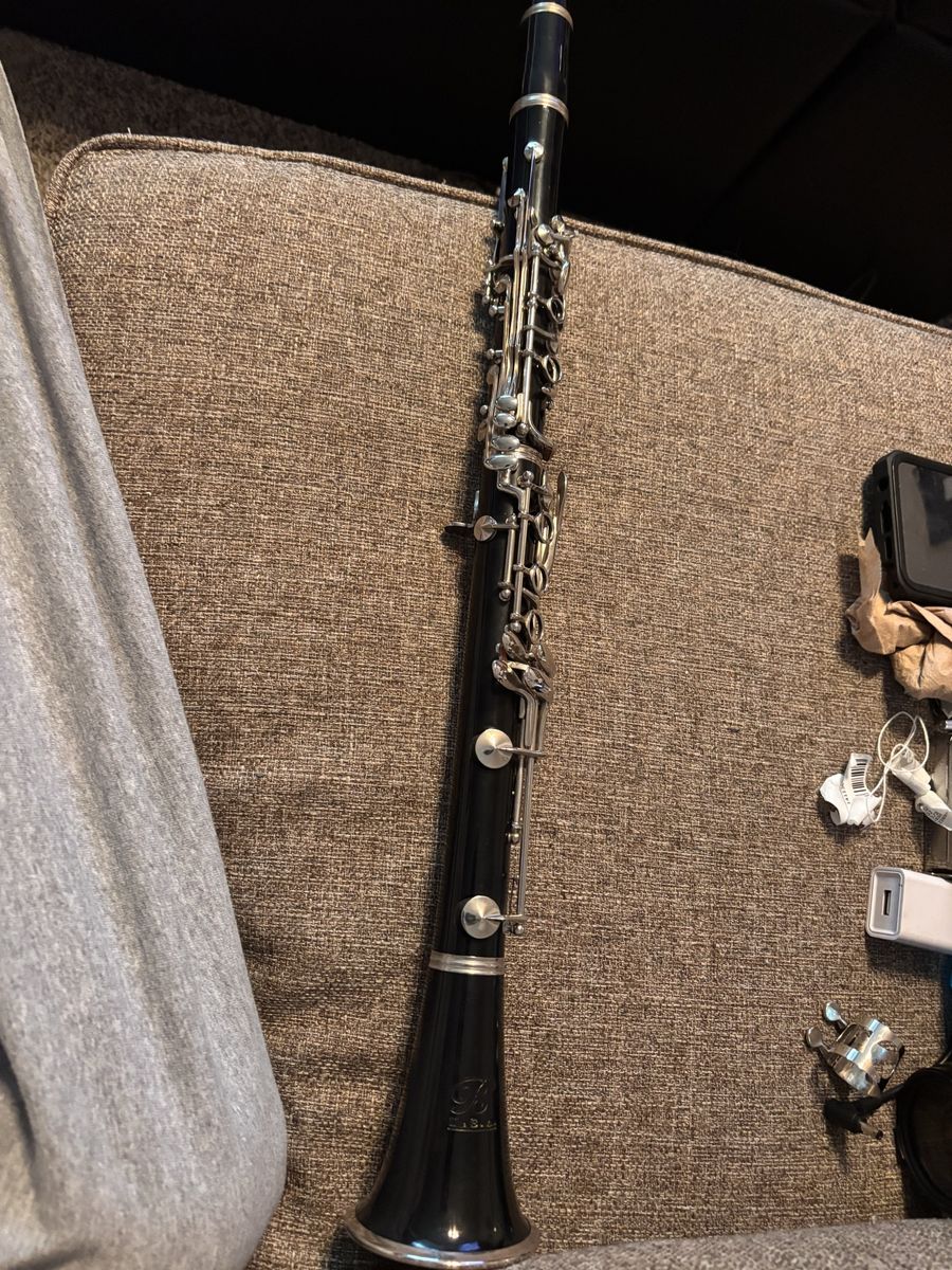 Nice Used Clarinet With A Giant B Emlblem