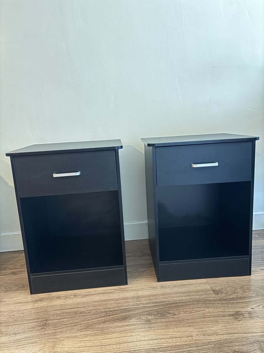 Black Bedside Tables With Drawers