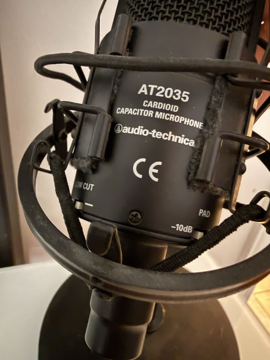 Audio Technica AT2035 Cardoid condenser with shock mount and stand