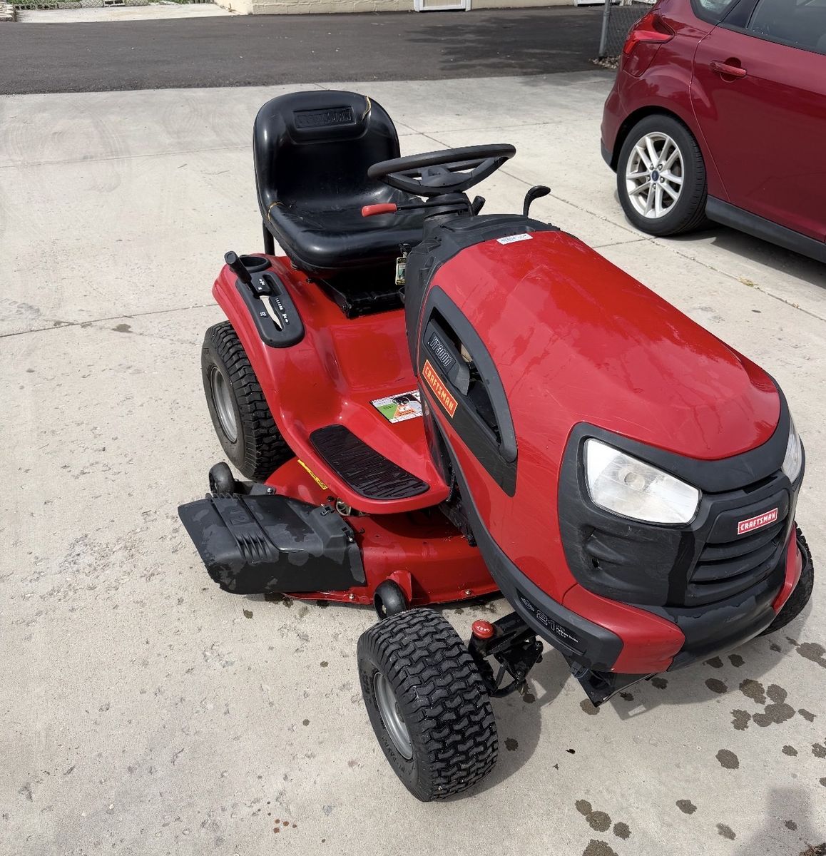 Riding lawn mower