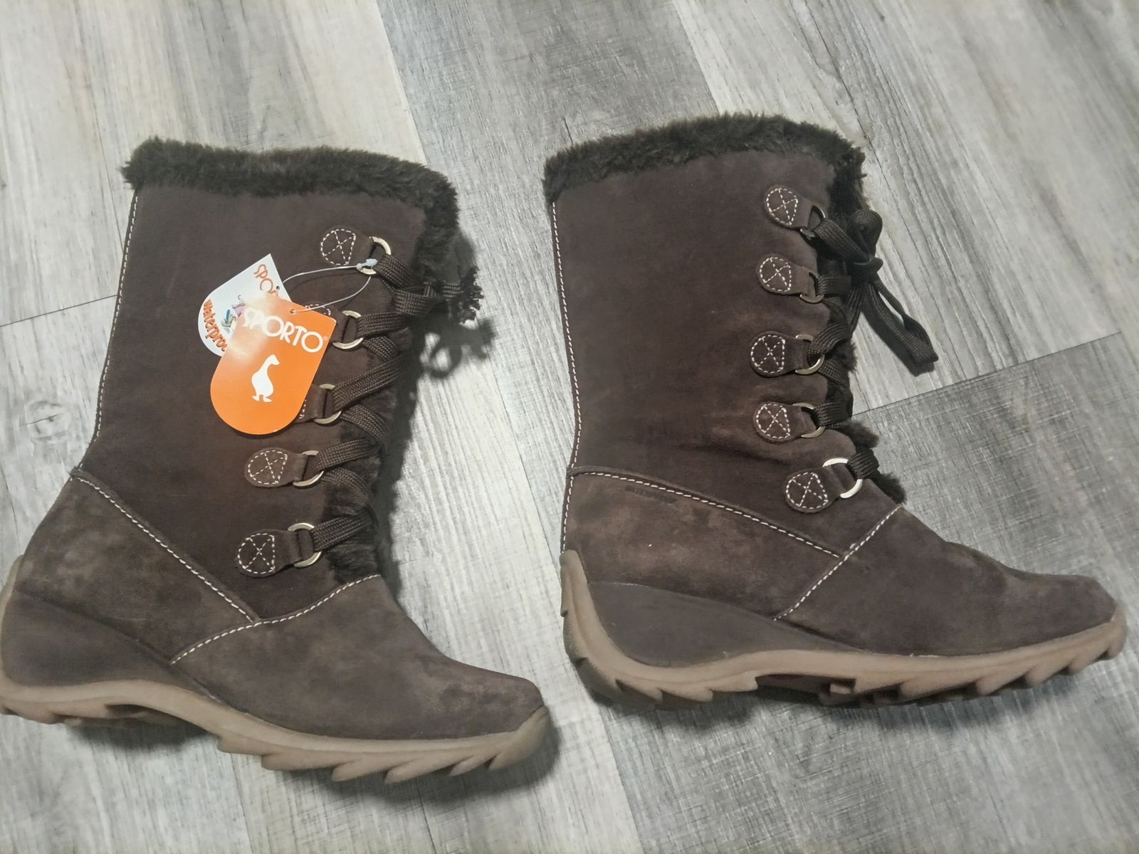 Snow Boots size 8.5 New
