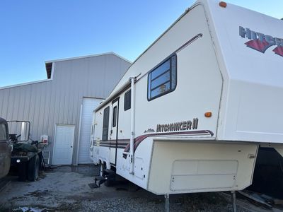 1995 Nuwa Hitchhiker 2