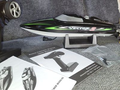 Vector 80cm Remote Control Racing Boat Brushless - RTR with Transmitter & Battery