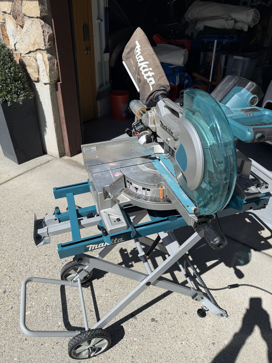 Makita LS1016L Sliding Compound Miter Saw w/Laser
