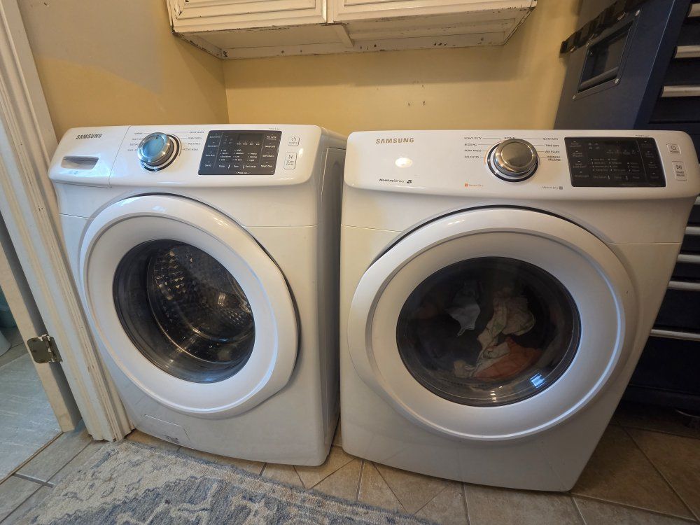 Samsung Front Load Washer and Dryer Set - White