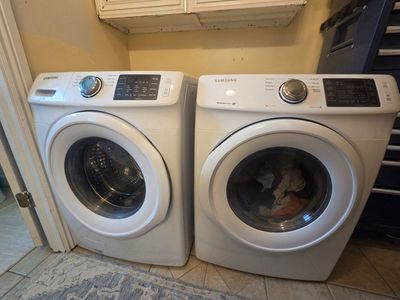 Samsung Front Load Washer and Dryer Set - White
