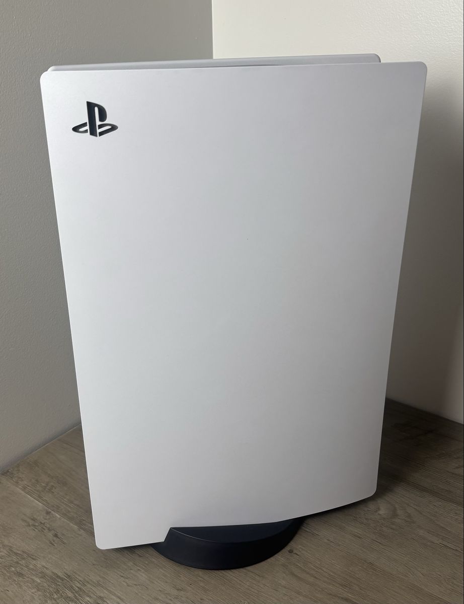 Main image 4
