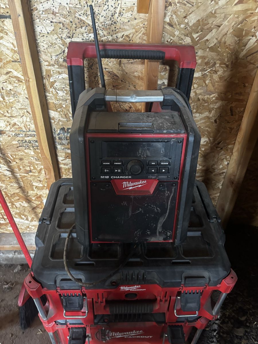 Milwaukee M18 PACKOUT Radio + Charger, Jobsite Bluetooth Speaker