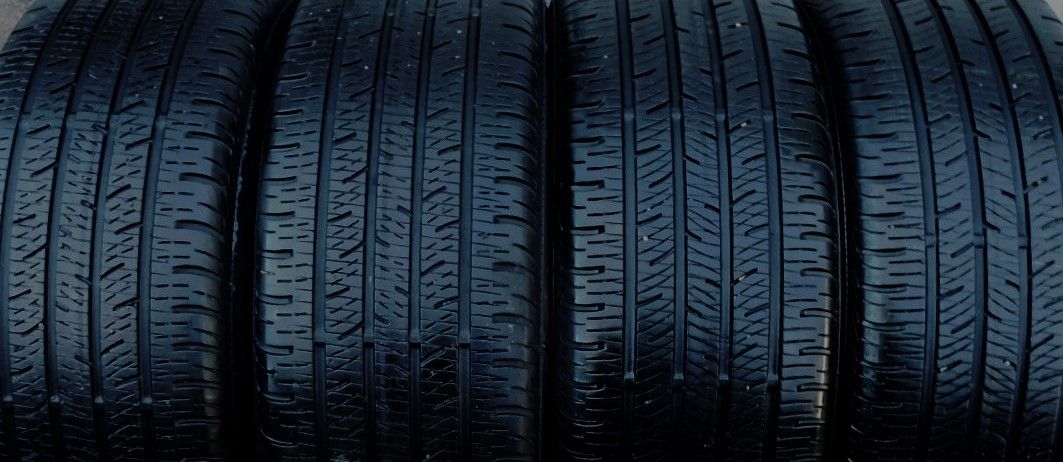 215 55R 18 Continental