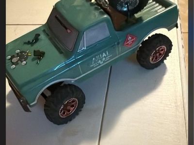 Axial RC Crawler Green Truck with Spektrum Motor Used 1/24 scale