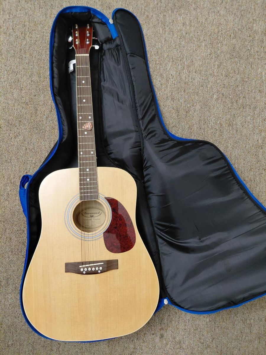 Burswood Guitar Beautiful Sound includes Case and Guitar/ Bass Auto Tuner.