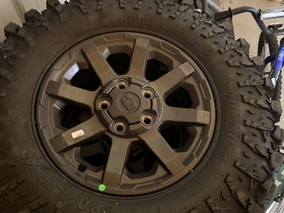 Polaris Xpedition wheels and tire