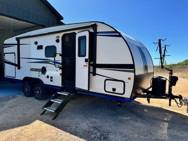 Solar Powered, Sleeps 8: 2020 Venture Sonic X 220VRBX – Adventure Ready!
