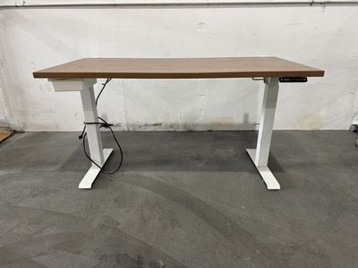 Friant Sit Stand Desk