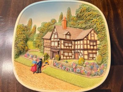 Vintage Legend Products 3D English Wall Plaques