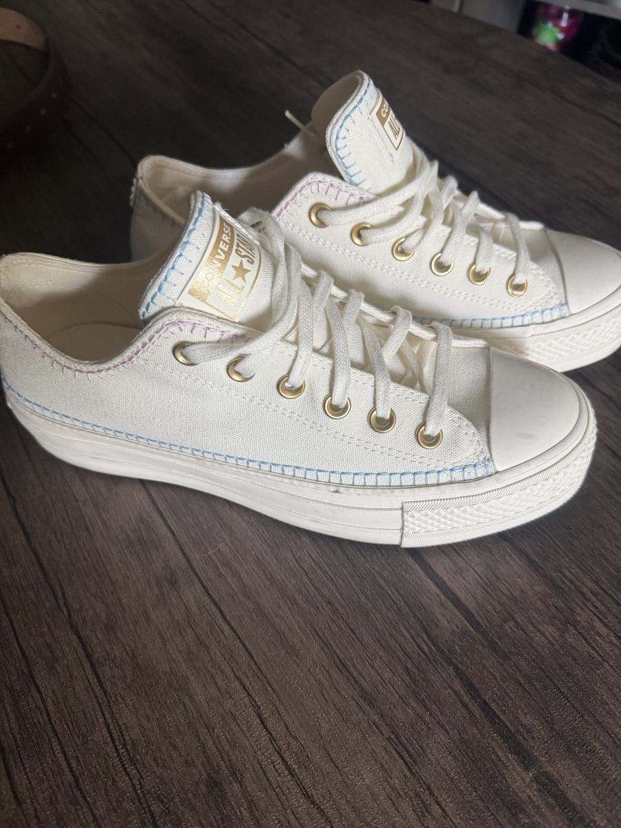 Women’s Converse Shoes