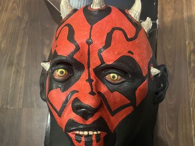 Disney deluxe Darth maul mask
