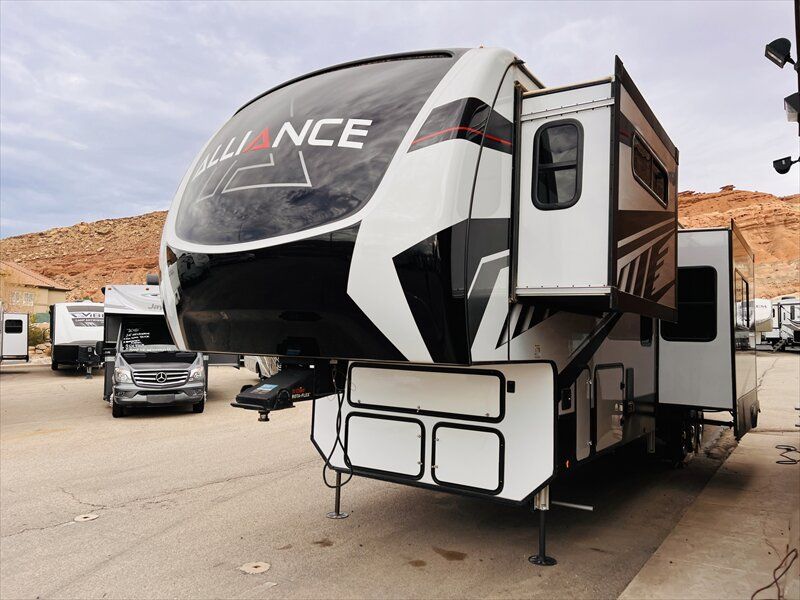 2023 Alliance RV Valor 40V13