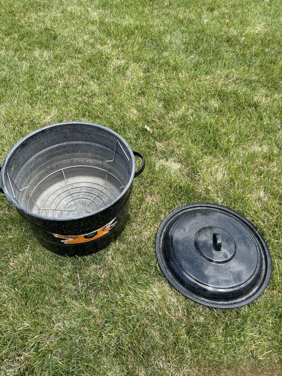 Granite ware black speckled enamelware canning pot
