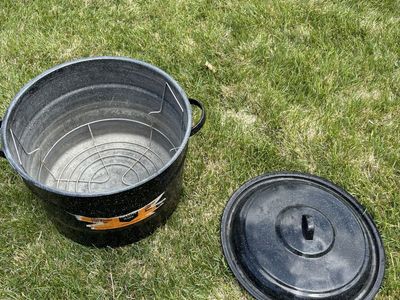 Granite ware black speckled enamelware canning pot